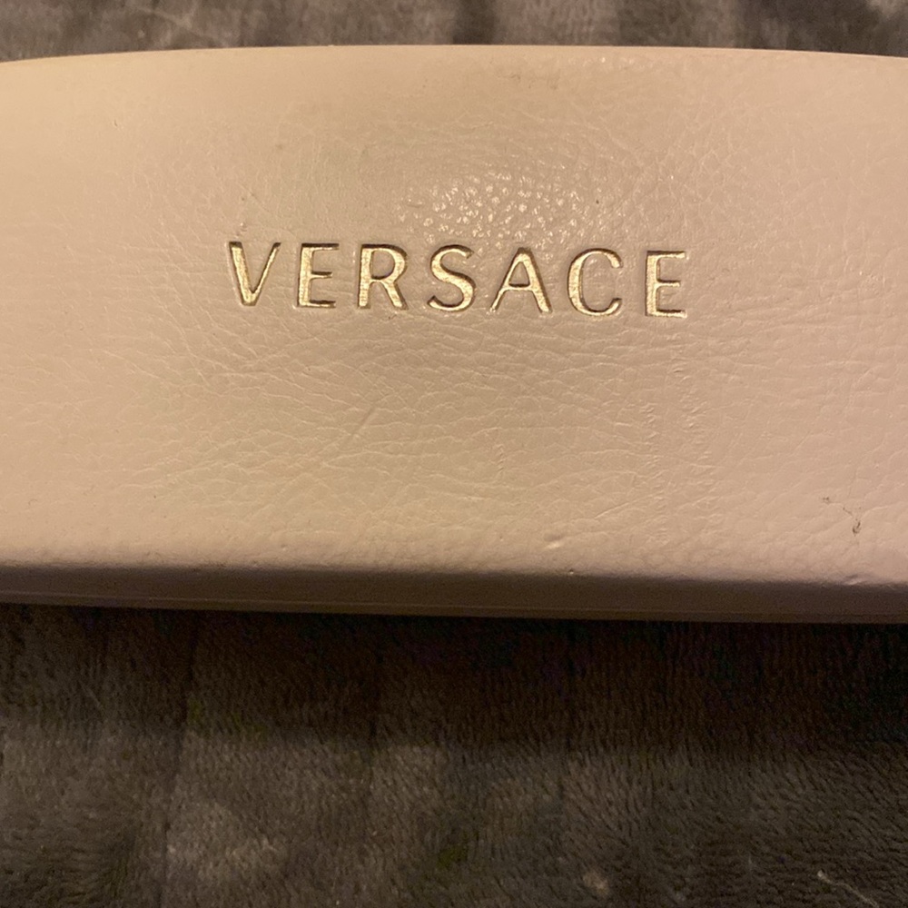 Versace glass case - Picture 3 of 5